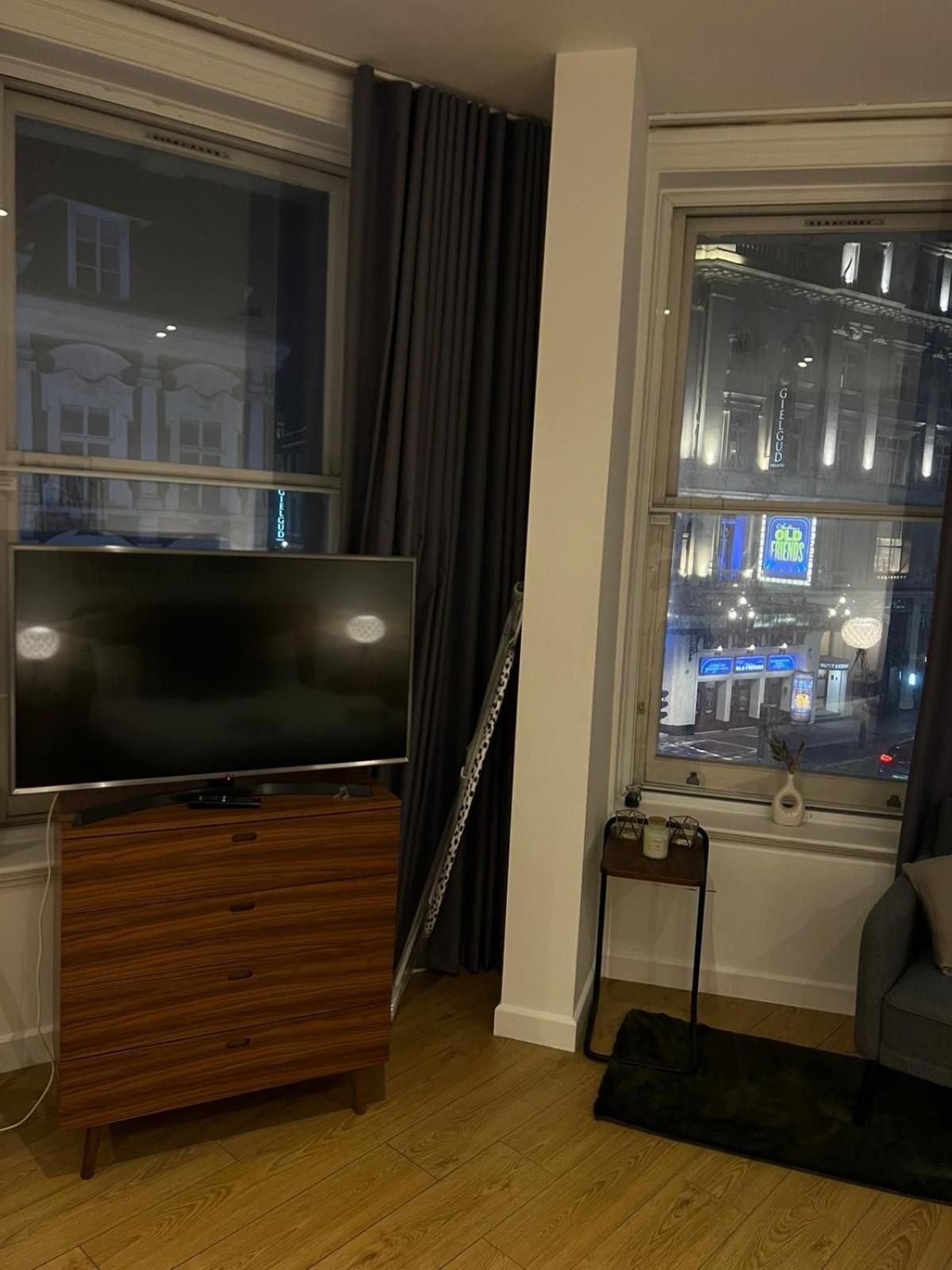 Tranquil 1 Bedroom Retreat In Piccadilly Vr4 Londra Exterior foto