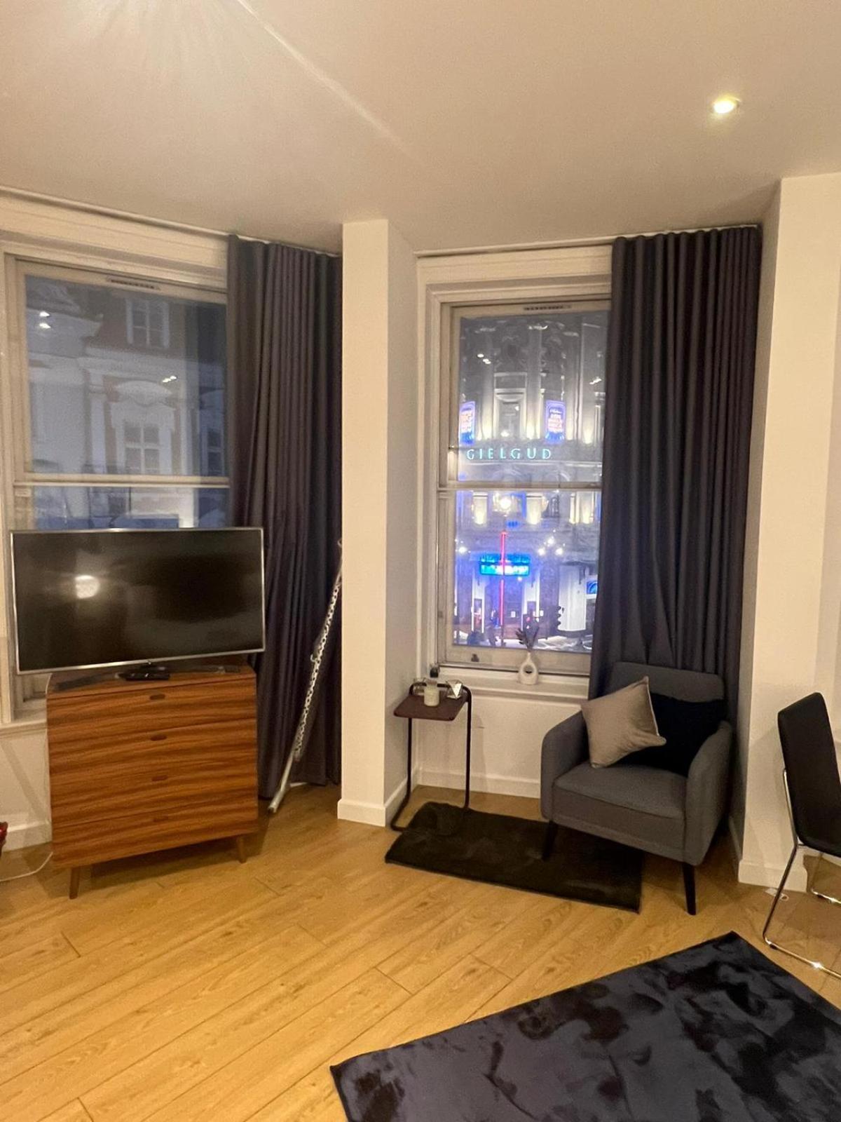 Tranquil 1 Bedroom Retreat In Piccadilly Vr4 Londra Exterior foto